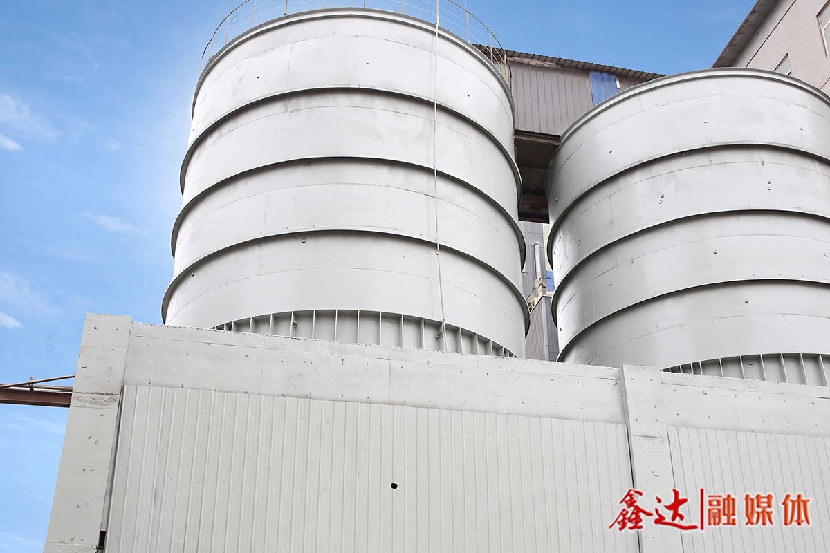 決戰全年勝丨精心“備餐”保高爐，原料廠奮斗號角正響亮！